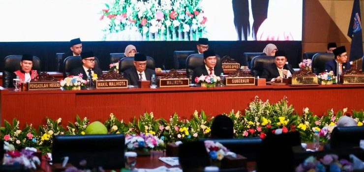 Hadiri Pelantikan DPRD Tangerang Selatan Periode 2024-2029, Benyamin Ajak Kedepankan Kepentingan Publik