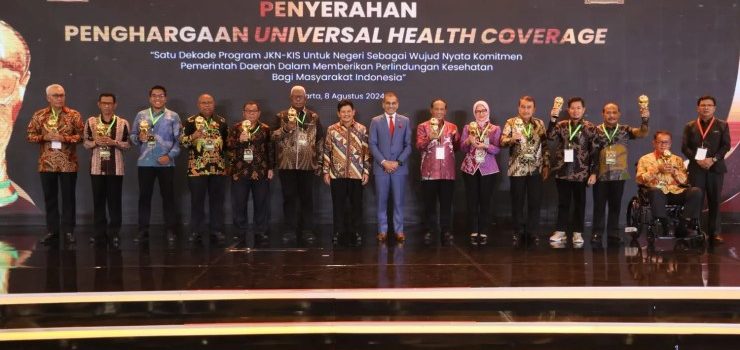 Pemerintah Kota Tangerang Selatan Raih Penghargaan Universal Health Coverage 2024 dari BPJS Kesehatan